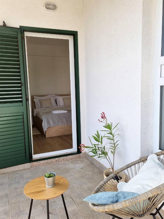Lux Apartments Водице Екстериор снимка