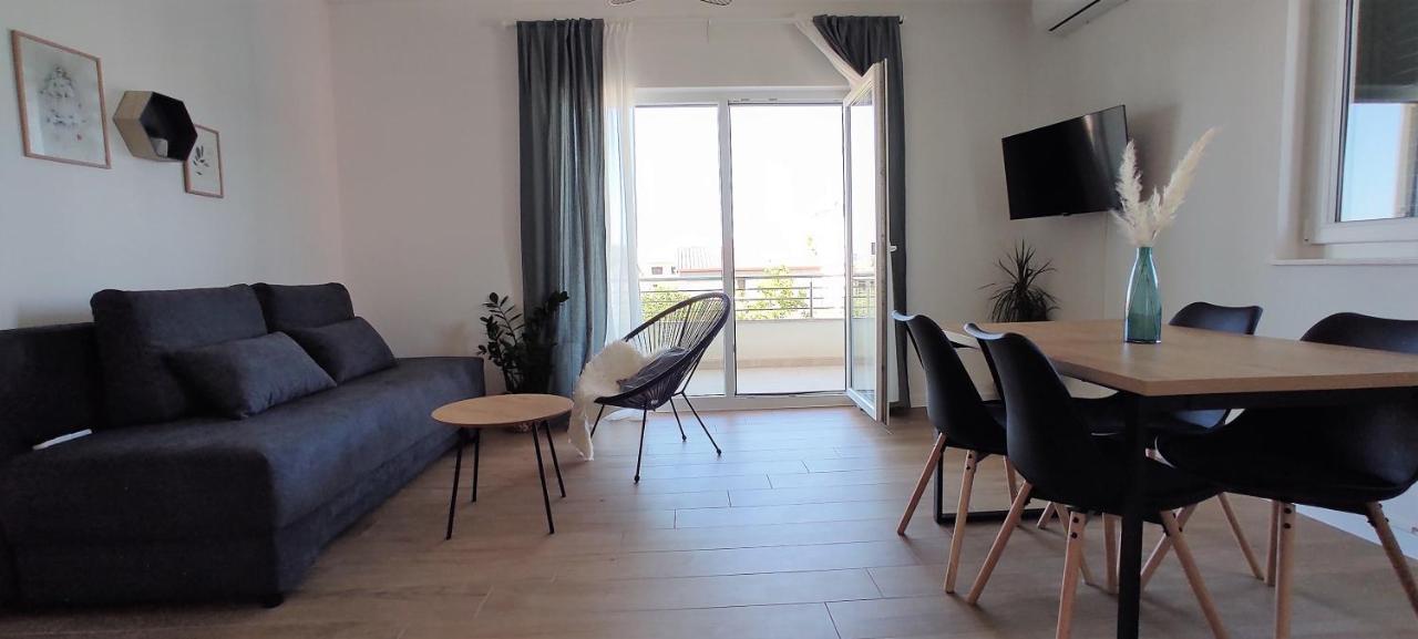 Lux Apartments Водице Екстериор снимка