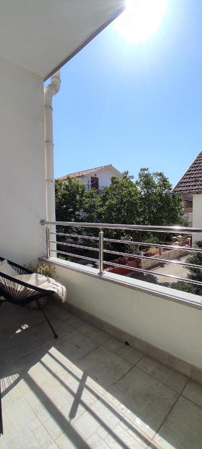 Lux Apartments Водице Екстериор снимка
