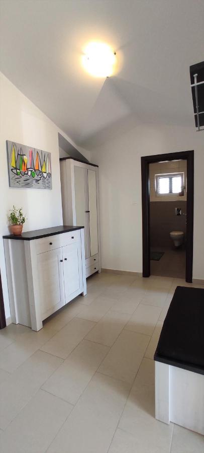 Lux Apartments Водице Екстериор снимка