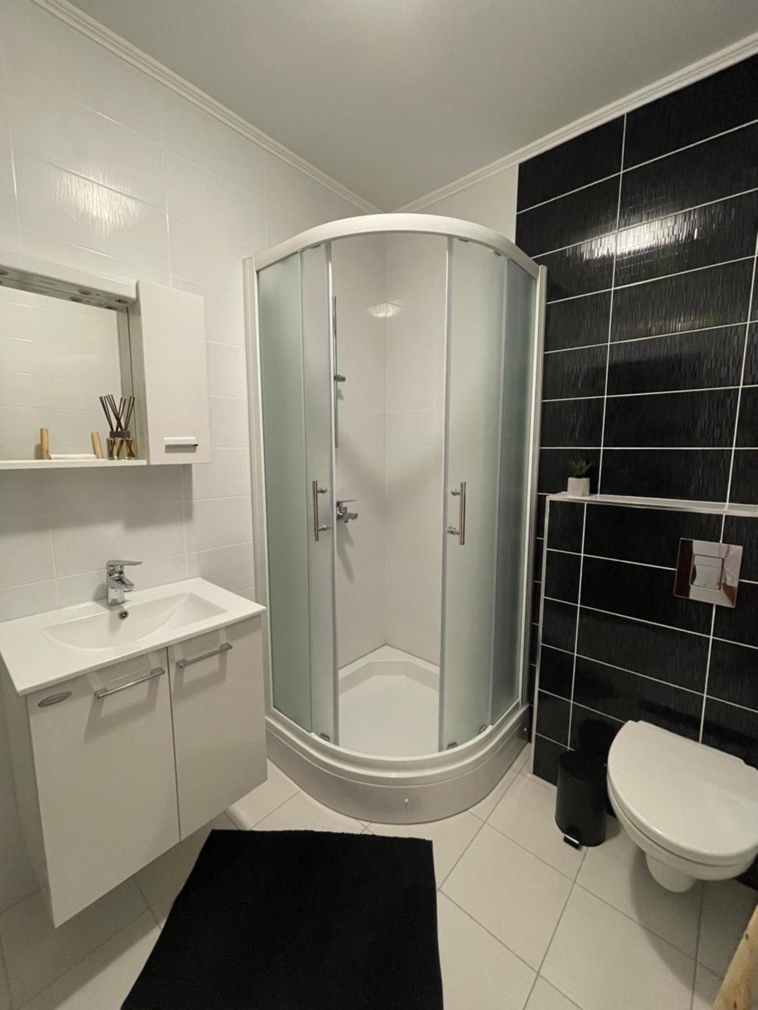 Lux Apartments Водице Екстериор снимка