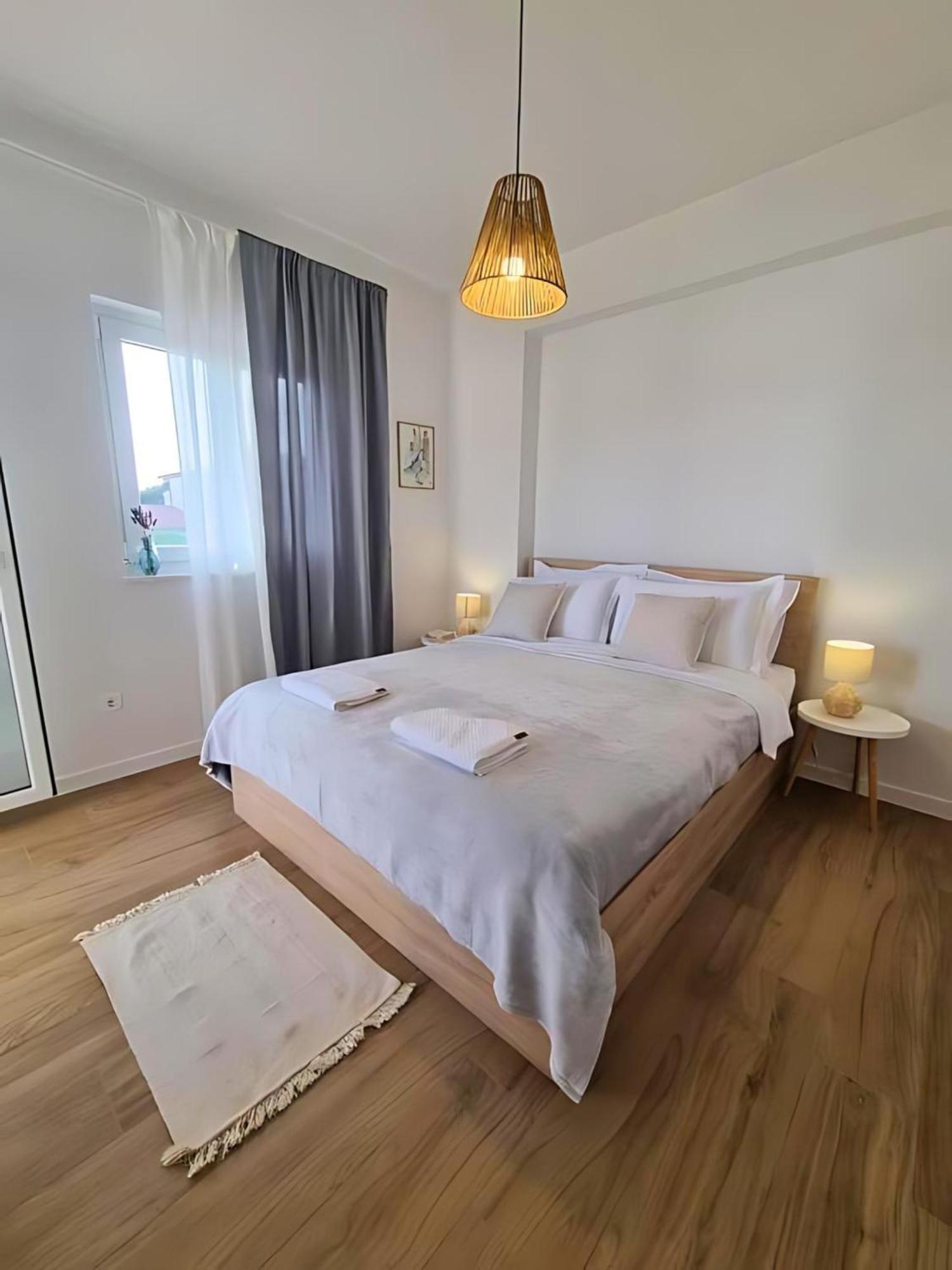 Lux Apartments Водице Екстериор снимка