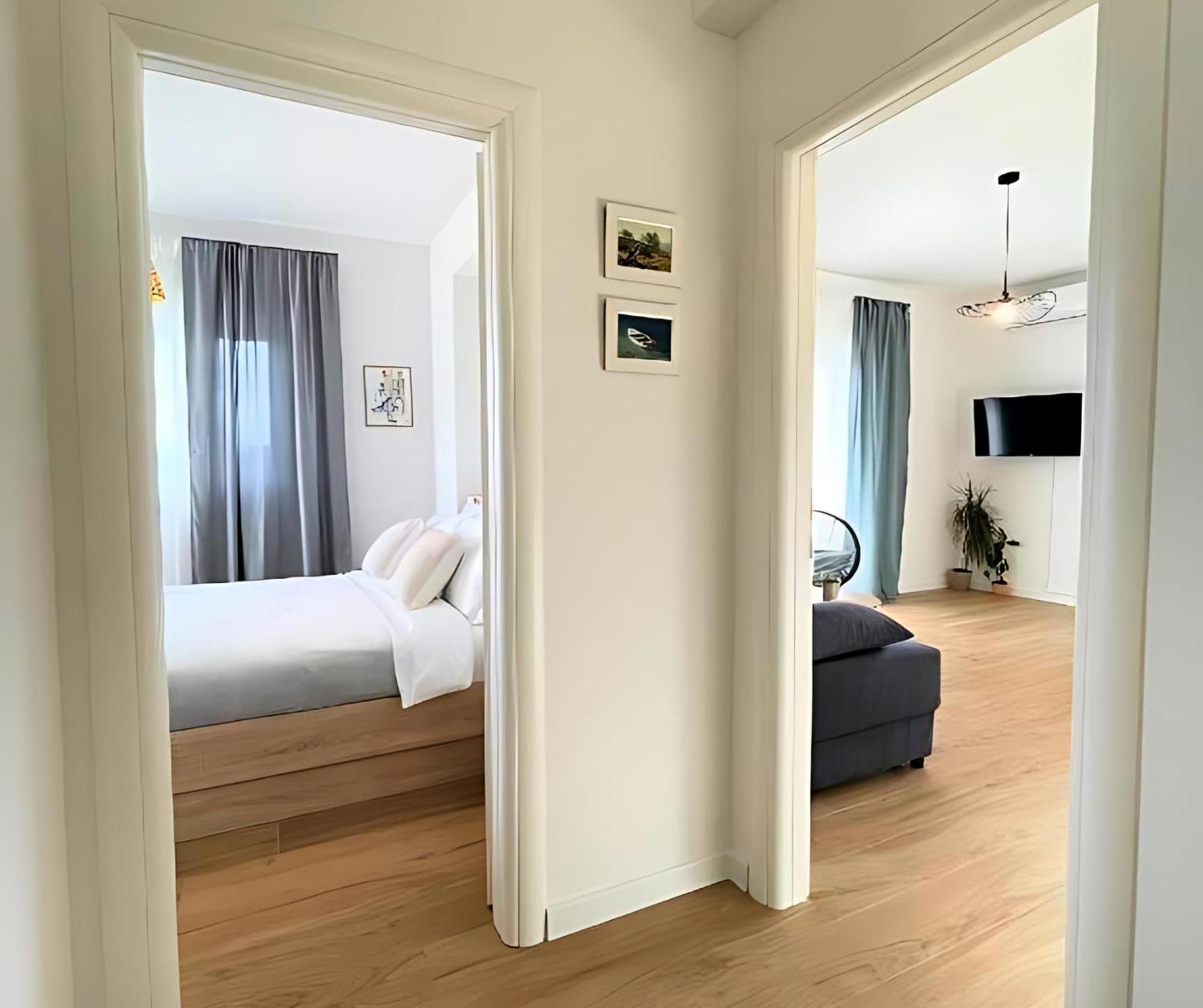 Lux Apartments Водице Екстериор снимка