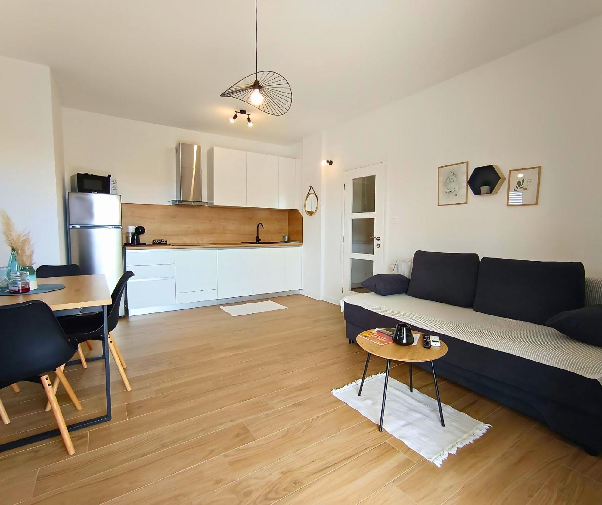 Lux Apartments Водице Екстериор снимка